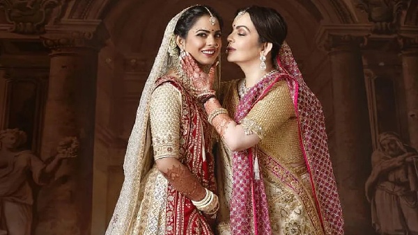 ईशा अंबानी