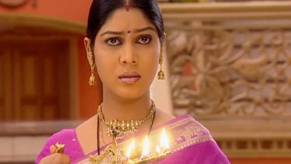 कहानी घर-घर की