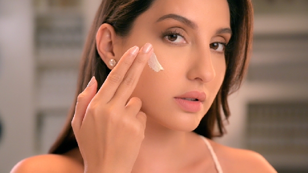 त्वचा की सफाई (Cleansing)