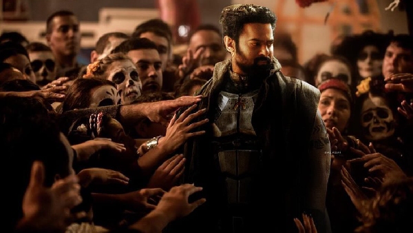 प्रभास का दमदार अभिनय: