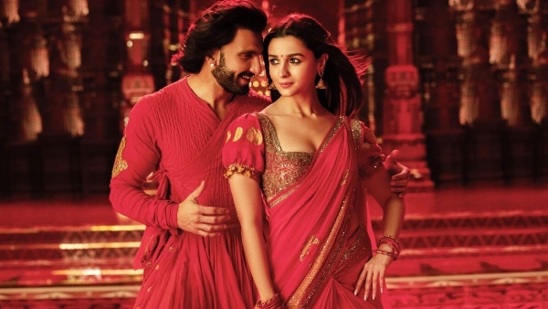 बेस्ट स्टोरी- रॉकी और रानी की प्रेम कहानी