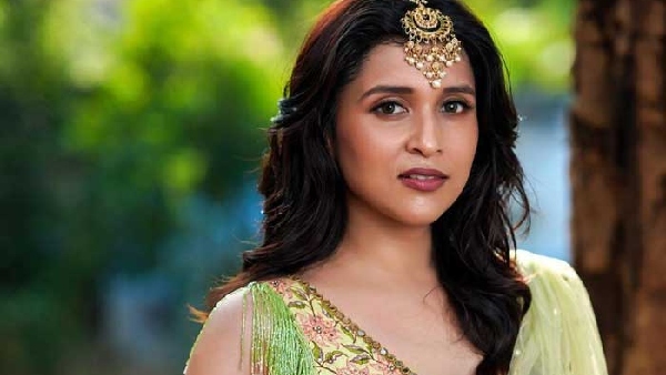 मन्नारा चोपड़ा