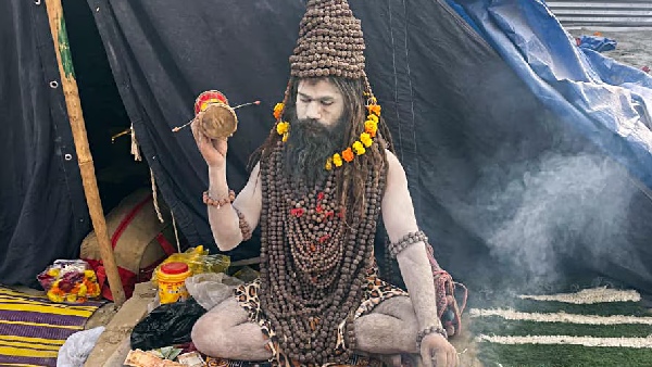 रुद्राक्ष बाबा (Digambar Ajay Giri)