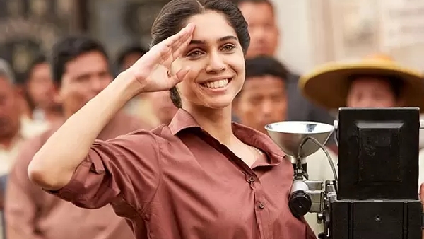 शर्वरी वाघ