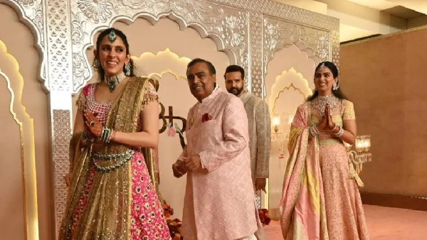 शाही शैली का प्रदर्शन