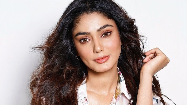 सना मकबूल