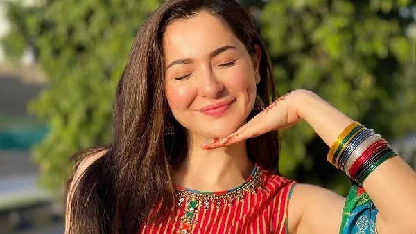 हानिया आमिर