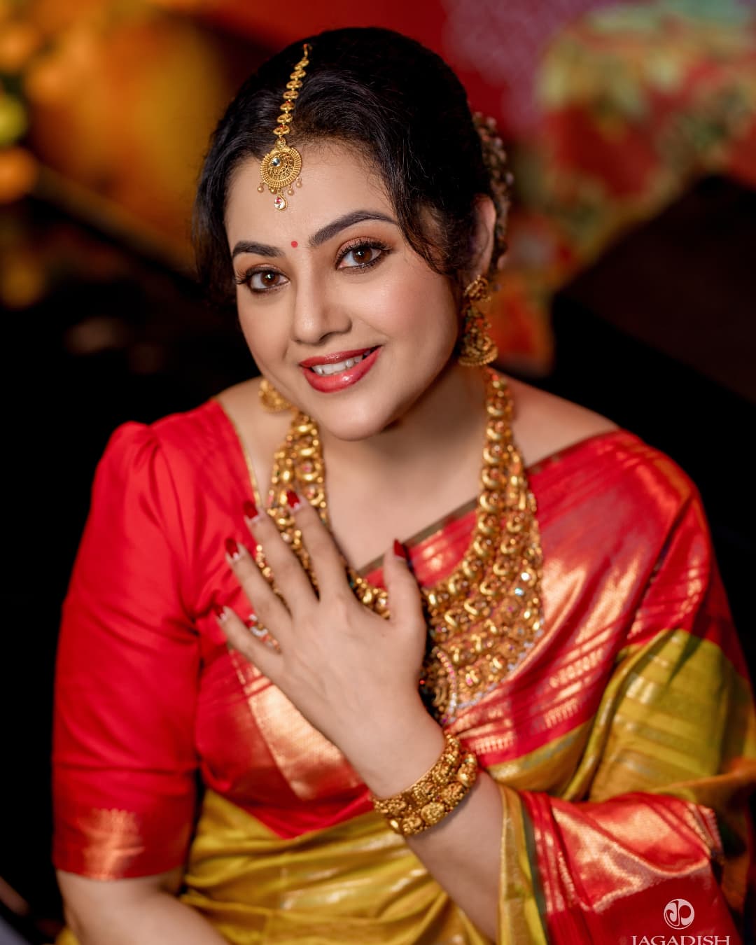 மீனா