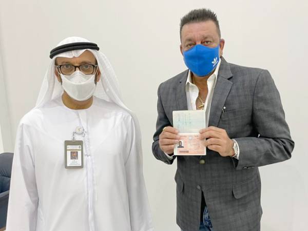 बॉलीवुड सेलिब्रिटी जिन्होंने यूएई गोल्डन वीजा जीता