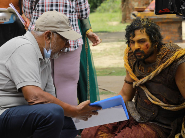 4 தினங்களில் 200 கோடிகள் வசூல்... பொன்னியின் செல்வன் 2 படத்திற்கு படையெடுக்கும் மக்கள்