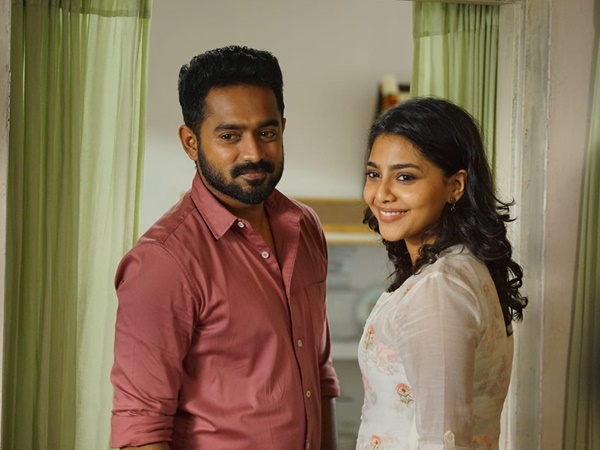 തെലുങ്കിൽ നിന്നും 'ഇറക്കുമതി' ചെയ്ത ഹിറ്റുകൾ; മലയാളത്തിലെ റീമേക്കുകൾ