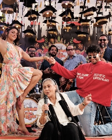 दिल का दरवाजा खोल न डार्लिंग