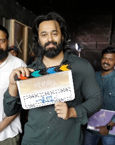 ഗന്ധര്‍വ്വ ജൂനിയര്‍