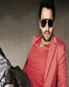 Ghazab Haseena Ajab Deewana