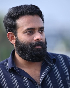 കുഞ്ഞാവേനേ തോട്ട്ന്ന് കിട്ടിയതാ