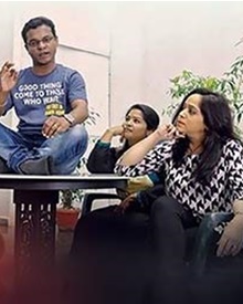 ലാഫിംഗ് അപ്പാര്‍ട്ട്‌മെന്റ് നിയര്‍ ഗിരിനഗര്‍