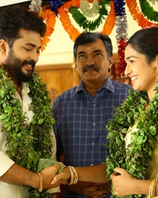 ഒരു പക്കാ നാടന്‍ പ്രേമം