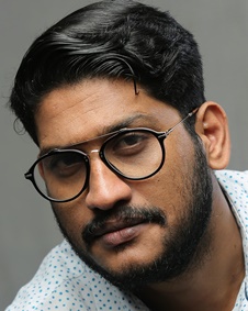 അഖില്‍ മാരാര്‍