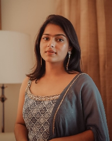 അനഘ നാരായണൻ