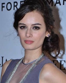 എവ്‌ലിന്‍ ശര്‍മ