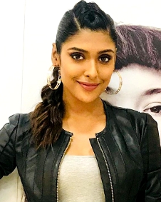 காயத்திரி ரெட்டி