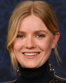 Hadley Robinson - Photos, Videos, Birthday, Latest News, Height In Feet