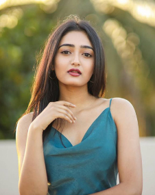 ಹೃತಿಕಾ ಶ್ರೀನಿವಾಸ್