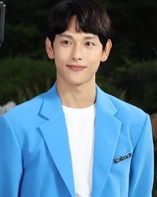 Im Si-wan