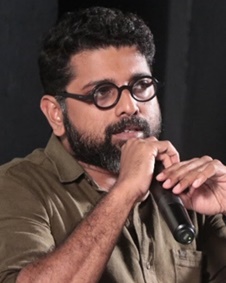 മഹേഷ് നാരായണന്‍