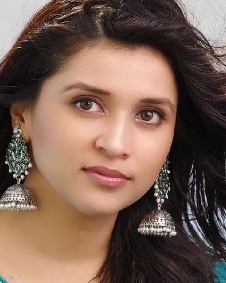 मन्नारा चोपड़ा