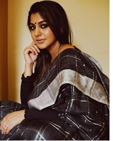 മീര നന്ദൻ