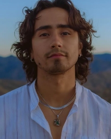 Michael Cimino - Photos, Videos, Birthday, Latest News, Height In Feet