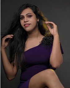 നാദിറ മെഹ്‌റിന്‍