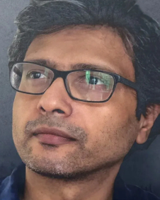 निखिल नागेश भट्ट