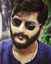 ನಿರಂಜನ್ ದೇಶಪಾಂಡೆ