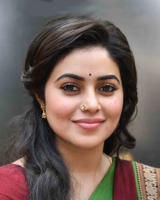 ಪೂರ್ಣಾ (ಶಮ್ನಾ ಕಾಸಿಮ್)