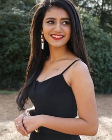 ഒരു അഡാര്‍ ലവ്‌