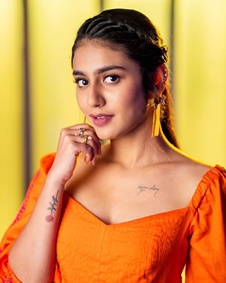 പ്രിയ പ്രകാശ് വാര്യര്‍