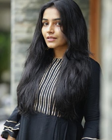 രജിഷ വിജയൻ