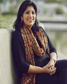 റോഷ്‌നി ദിനകര്‍