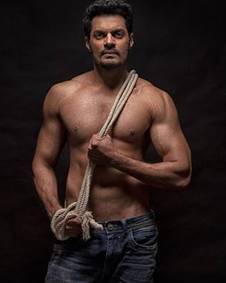 സുദേവ് നായര്‍