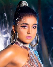 सुम्बुल तौकीर खान