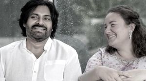 ಪವನ್ ಕಲ್ಯಾಣ್ ಜೊತೆ ಲವ್, ಪ್ರಪೋಸ್ ಮಾಡಿದ್ದು ಯಾರು? ಸೀಕ್ರೆಟ್ ಬಿಚ್ಚಿಟ್ಟ ಅನ್ನಾ ಲೆಜ್ನೆವಾ