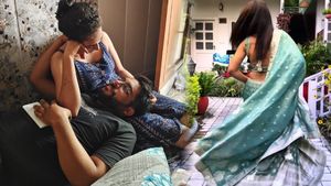 ನನ್ನ ಮಗನ ಉಜ್ವಲ ಭವಿಷ್ಯಕ್ಕಾಗಿ ನಾನು ಯಾರ ಜೊತೆ ಬೇಕಾದರೂ ಮಲಗ್ತೀನಿ