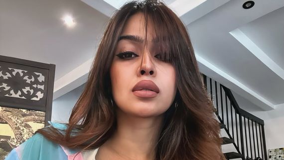 ಆಶೀರ್ವಾದದ ನೆಪದಲ್ಲಿ ನನ್ನ ಬ್ಲೌಸ್ ಒಳಗೆ ಕೈಹಾಕಿದ,ಪೂಜಾರಿಯಿಂದ ನಟಿಗೆ ಲೈಂಗಿಕ ಕಿರುಕುಳ.!