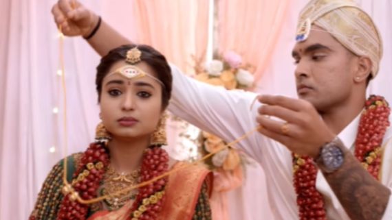 ಹಸೆಮಣೆ ಏರಲೆಂದೇ ಬಿಗ್‌ಬಾಸ್‌ನಿಂದ ಹೊರ ಬಂದ್ರಾ ಸೂರಜ್? ಮದುವೆ ಮಂಟಪದಲ್ಲಿ ಯಾಕೀ ಗೊಂದಲ? 