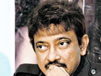 RGV's visit to Taj sparks controversy RGV's visit to Taj sparks controversy