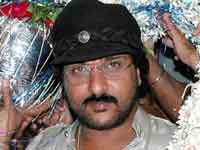 Ravichandran celebrates 49th birthday Ravichandran celebrates 49th birthday