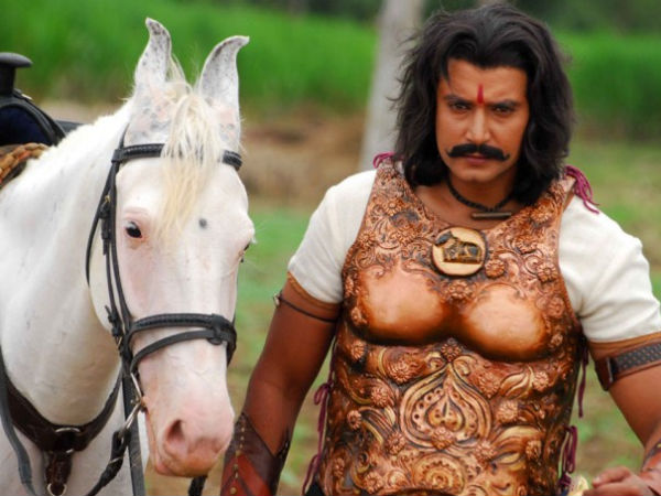 ಕುದುರೆಯೇರಿ ಕತ್ತಿವರಸೆಗೂ ಸೈ ಎಂದ ದರ್ಶನ್