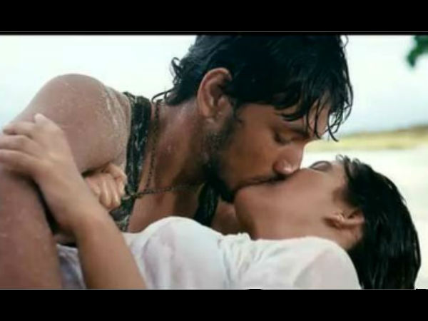 ಕಡಲ್ ವಿಮರ್ಶೆ